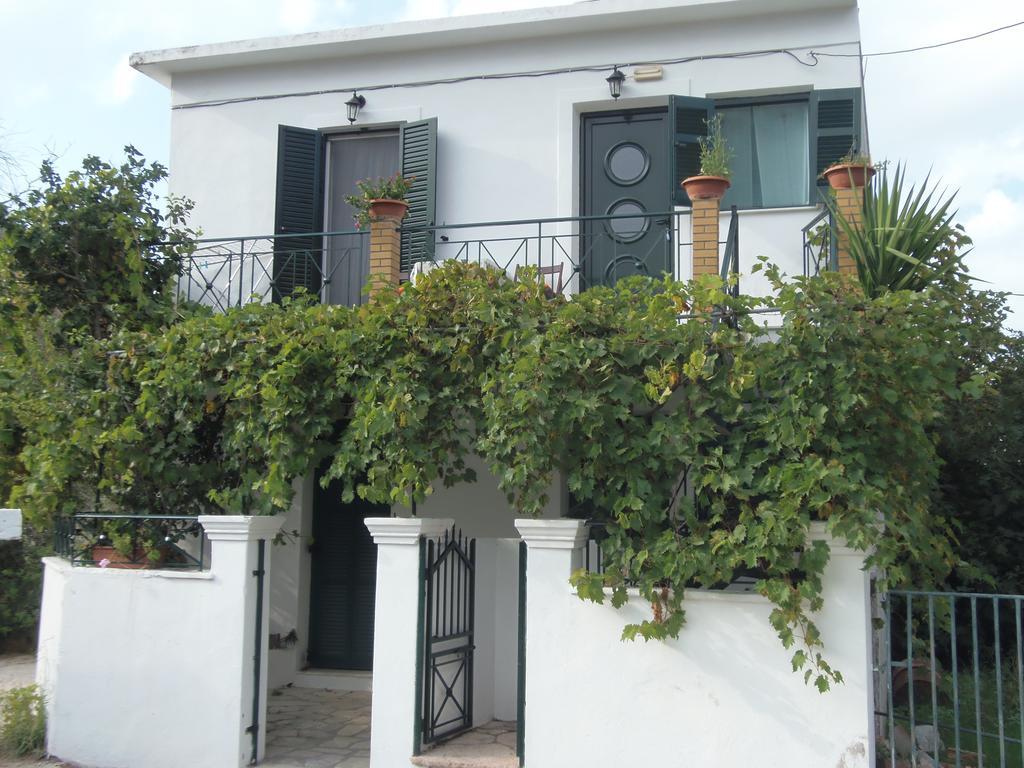 Lákka Konstantina Apartment מראה חיצוני תמונה